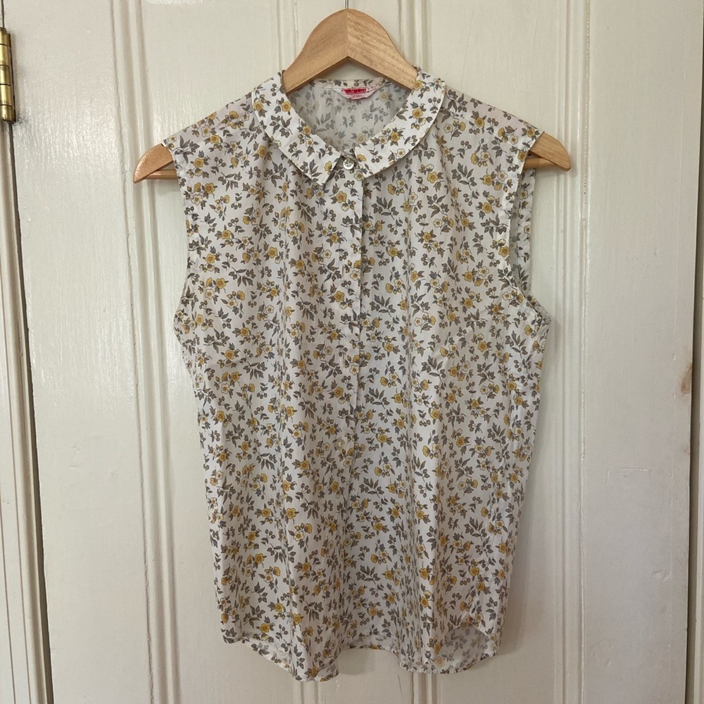 Vintage Button-up Sleeveless Blouse